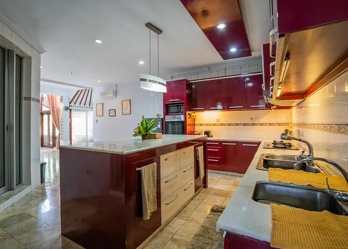 Nipper Villa - Spacious 5Br In Canggu